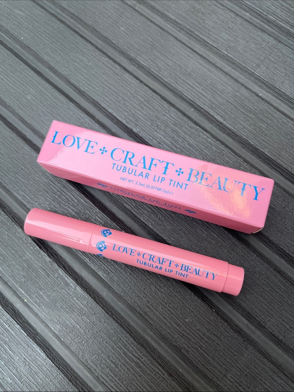 LOVE+CRAFT+BEAUTY - Tubular Lip Tint - New Wave Nude - Picture 2 of 8